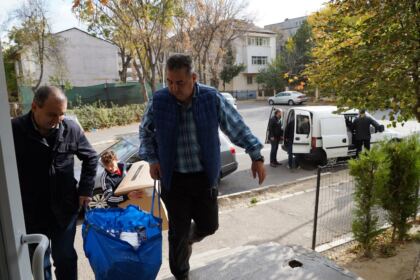 Ajutoare pentru tinerii orfani şi copiii nevoiaşi prin Centrul social „Sfântul Vasile cel Mare“ din Brăila – fotografia 30