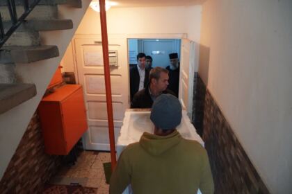 Ajutoare pentru tinerii orfani şi copiii nevoiaşi prin Centrul social „Sfântul Vasile cel Mare“ din Brăila – fotografia 32