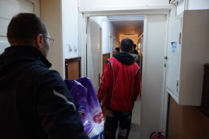 Ajutoare pentru tinerii orfani şi copiii nevoiaşi prin Centrul social „Sfântul Vasile cel Mare“ din Brăila – fotografia 33