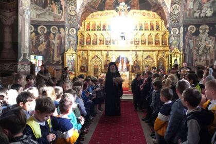 Diplome şi daruri oferite elevilor seminarişti – fotografia 21