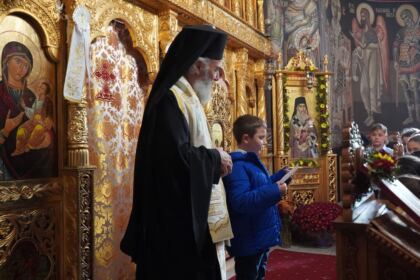 Diplome şi daruri oferite elevilor seminarişti – fotografia 34