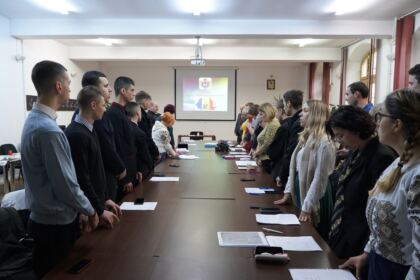 Sesiune de comunicări ştiinţifice la Galaţi – fotografia 13