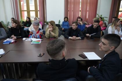 Sesiune de comunicări ştiinţifice la Galaţi – fotografia 19