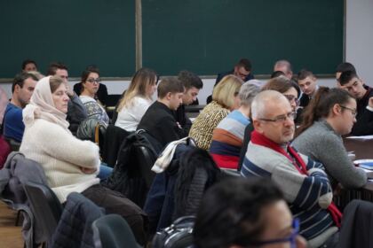 Sesiune de comunicări ştiinţifice la Galaţi – fotografia 33