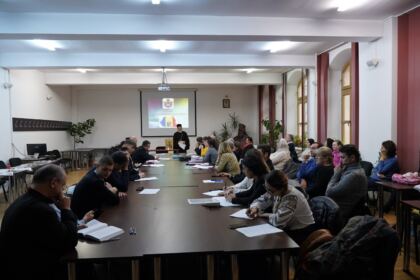 Sesiune de comunicări ştiinţifice la Galaţi – fotografia 38