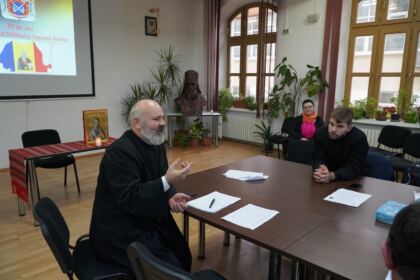 Sesiune de comunicări ştiinţifice la Galaţi – fotografia 43