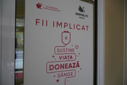 Elevi seminarişti, preoţi şi credincioşi gălăţeni au donat sânge pentru semenii bolnavi – fotografia 4