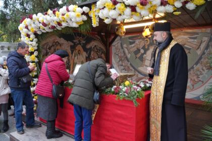 La Galaţi continuă în aceste zile pelerinajul la sfintele moaşte – fotografia 17