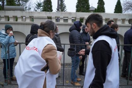 La Galaţi continuă în aceste zile pelerinajul la sfintele moaşte – fotografia 24