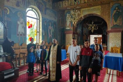 Bucurii pe plaiuri buzoiene pentru 10 copii din Parohia Perișoru – fotografia 1
