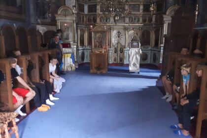 Bucurii pe plaiuri buzoiene pentru 10 copii din Parohia Perișoru – fotografia 3