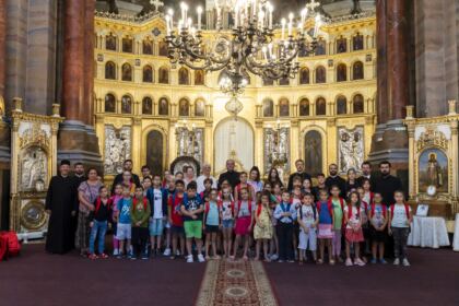Arhiepiscopia Dunării de Jos continuă sprijinirea elevilor cu ghiozdane şi rechizite şcolare – fotografia 27