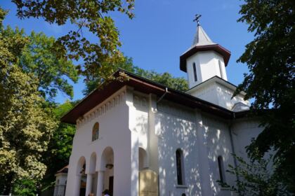 Seminarul Teologic „Sfântul Andrei“ din Galaţi şi-a deschis porţile pentru un nou an şcolar – fotografia 1