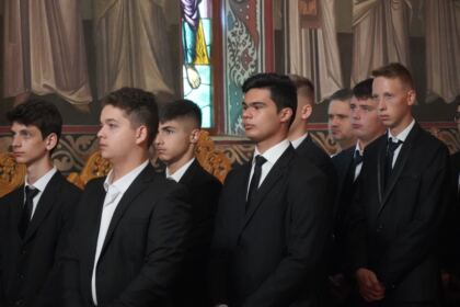 Seminarul Teologic „Sfântul Andrei“ din Galaţi şi-a deschis porţile pentru un nou an şcolar – fotografia 4