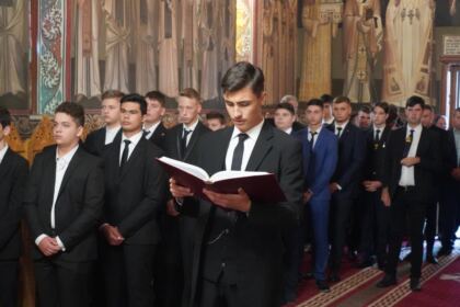 Seminarul Teologic „Sfântul Andrei“ din Galaţi şi-a deschis porţile pentru un nou an şcolar – fotografia 5