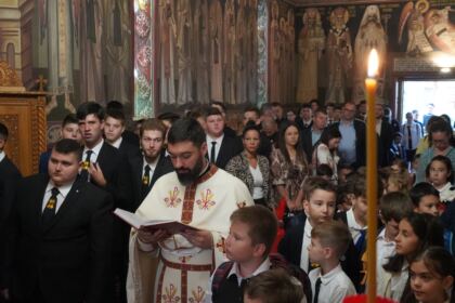 Seminarul Teologic „Sfântul Andrei“ din Galaţi şi-a deschis porţile pentru un nou an şcolar – fotografia 29
