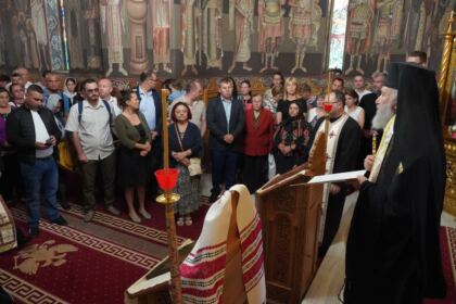 Seminarul Teologic „Sfântul Andrei“ din Galaţi şi-a deschis porţile pentru un nou an şcolar – fotografia 30