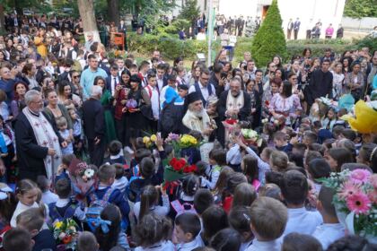 Seminarul Teologic „Sfântul Andrei“ din Galaţi şi-a deschis porţile pentru un nou an şcolar – fotografia 45