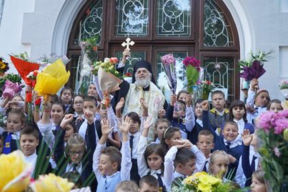 Seminarul Teologic „Sfântul Andrei“ din Galaţi şi-a deschis porţile pentru un nou an şcolar – fotografia 47