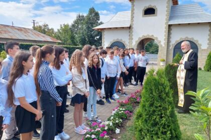 Daruri pentru elevii din localitatea Barcea – fotografia 2