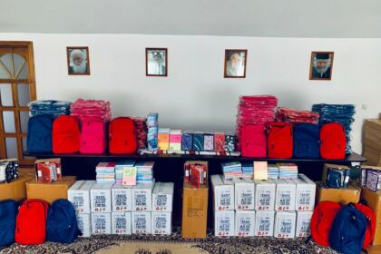 310 ghiozdane au fost oferite copiilor din parohiile Protopopiatului Însurăţei – fotografia 2