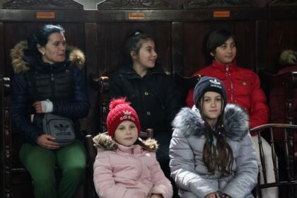 Programul social-filantropic „Ne înnoim de Sfintele Paşti“ – fotografia 8