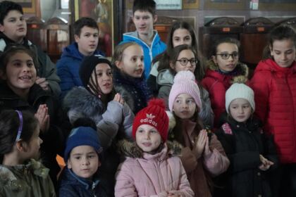 Programul social-filantropic „Ne înnoim de Sfintele Paşti“ – fotografia 13