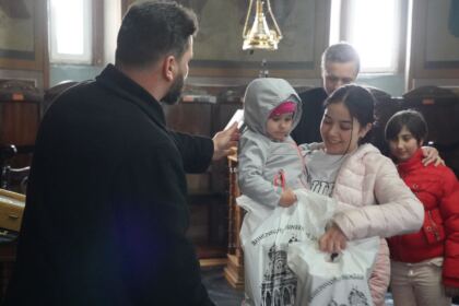 Programul social-filantropic „Ne înnoim de Sfintele Paşti“ – fotografia 19