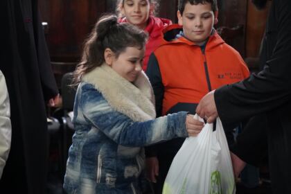 Programul social-filantropic „Ne înnoim de Sfintele Paşti“ – fotografia 23