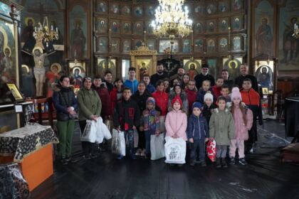 Programul social-filantropic „Ne înnoim de Sfintele Paşti“ – fotografia 25