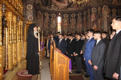 Întrunire cu elevii seminarişti gălăţeni pentru apostolat şi voluntariat – fotografia 3