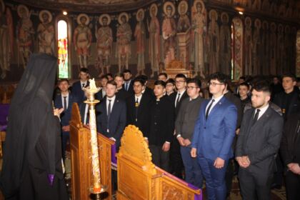 Întrunire cu elevii seminarişti gălăţeni pentru apostolat şi voluntariat – fotografia 5