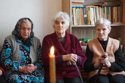 Rugăciune şi filantropie în cadrul unui azil din Brăila – fotografia 18