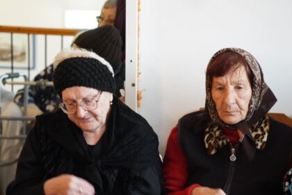 Rugăciune şi filantropie în cadrul unui azil din Brăila – fotografia 34
