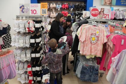 Programul social-filantropic „Ne înnoim de Sfintele Paşti“ a continuat în municipiul Galaţi – fotografia 6