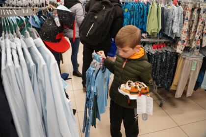 Programul social-filantropic „Ne înnoim de Sfintele Paşti“ a continuat în municipiul Galaţi – fotografia 13