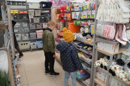 Programul social-filantropic „Ne înnoim de Sfintele Paşti“ a continuat în municipiul Galaţi – fotografia 15
