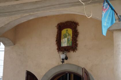 Tineri şi vârstnici în zi de sărbătoare la Parohia „Sf. Spiridon“ din Galaţi – fotografia 37