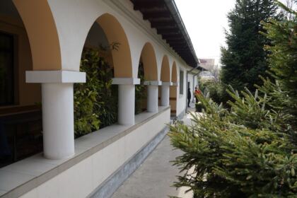 Tineri şi vârstnici în zi de sărbătoare la Parohia „Sf. Spiridon“ din Galaţi – fotografia 39