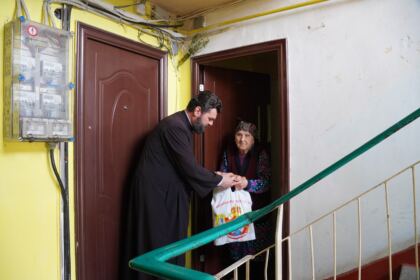Programul eparhial „Ne înnoim de Sfintele Paşti“ a fost implementat cu succes şi în Protopopiatul Tecuci – fotografia 45