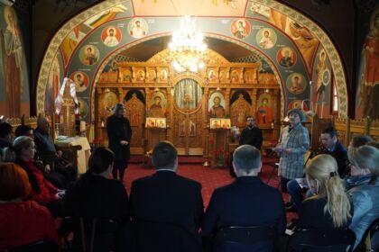 Dialog şi comuniune între vârstnici şi studenţi teologi, la Galaţi – fotografia 11