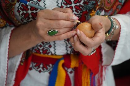 Dialog şi comuniune între vârstnici şi studenţi teologi, la Galaţi – fotografia 27