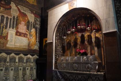 Liturghie şi filantropie la Catedrala Arhiepiscopală din Galaţi – fotografia 3