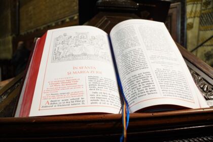 Liturghie şi filantropie la Catedrala Arhiepiscopală din Galaţi – fotografia 5