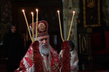 Liturghie şi filantropie la Catedrala Arhiepiscopală din Galaţi – fotografia 6