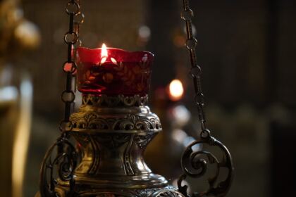 Liturghie şi filantropie la Catedrala Arhiepiscopală din Galaţi – fotografia 7