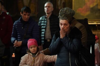 Liturghie şi filantropie la Catedrala Arhiepiscopală din Galaţi – fotografia 21