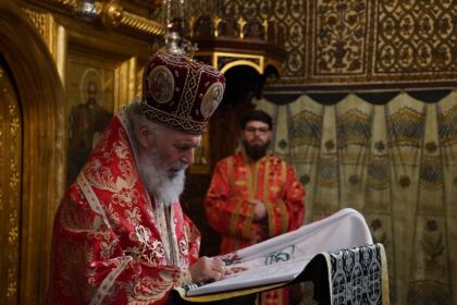 Liturghie şi filantropie la Catedrala Arhiepiscopală din Galaţi – fotografia 35