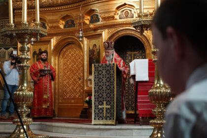 Liturghie şi filantropie la Catedrala Arhiepiscopală din Galaţi – fotografia 36