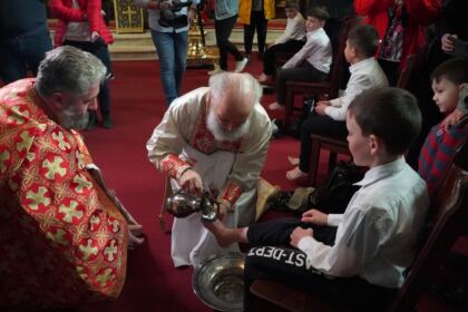 Liturghie şi filantropie la Catedrala Arhiepiscopală din Galaţi – fotografia 39
